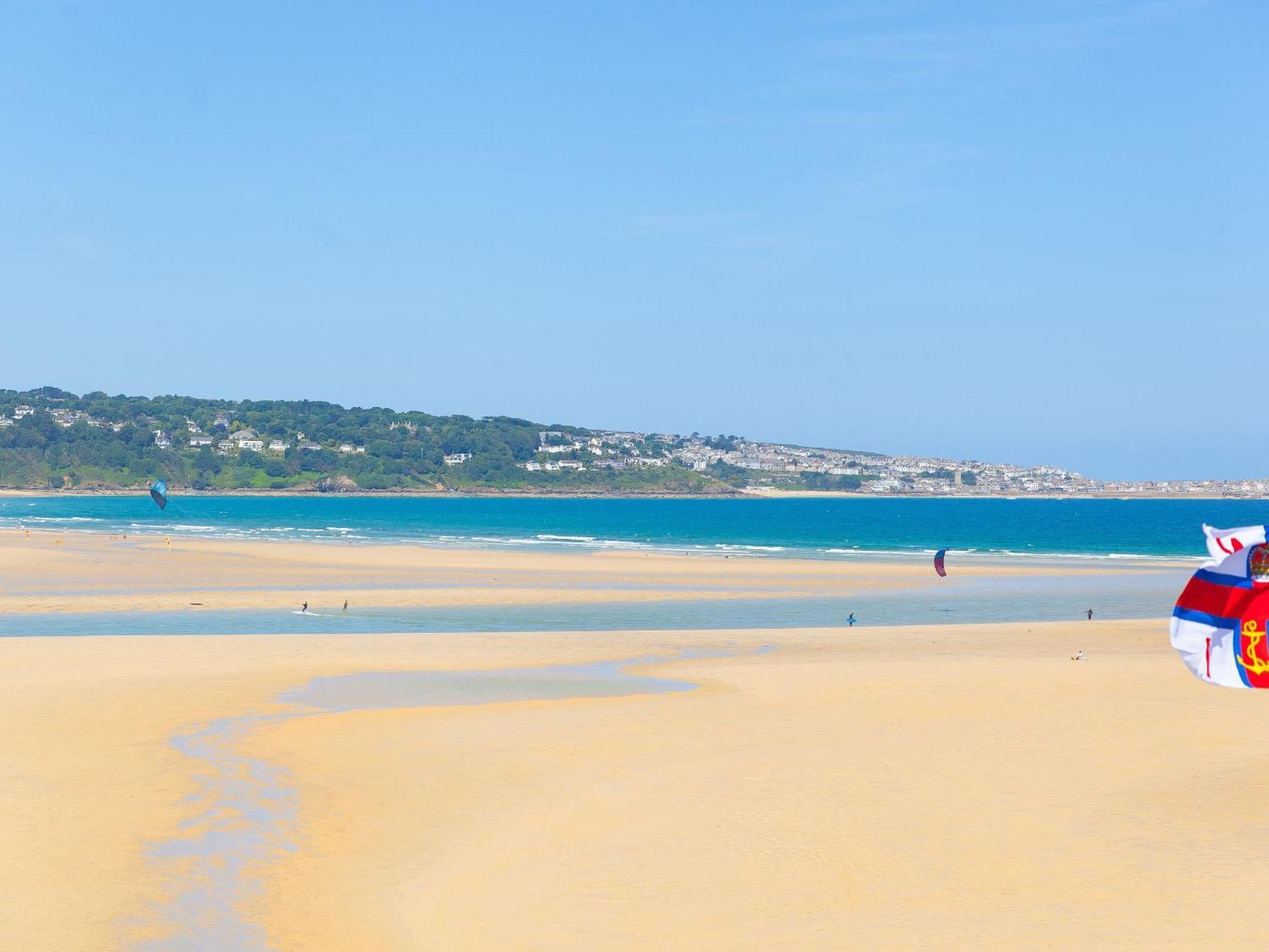1 Queensway Gardens Hayle Bagian luar foto